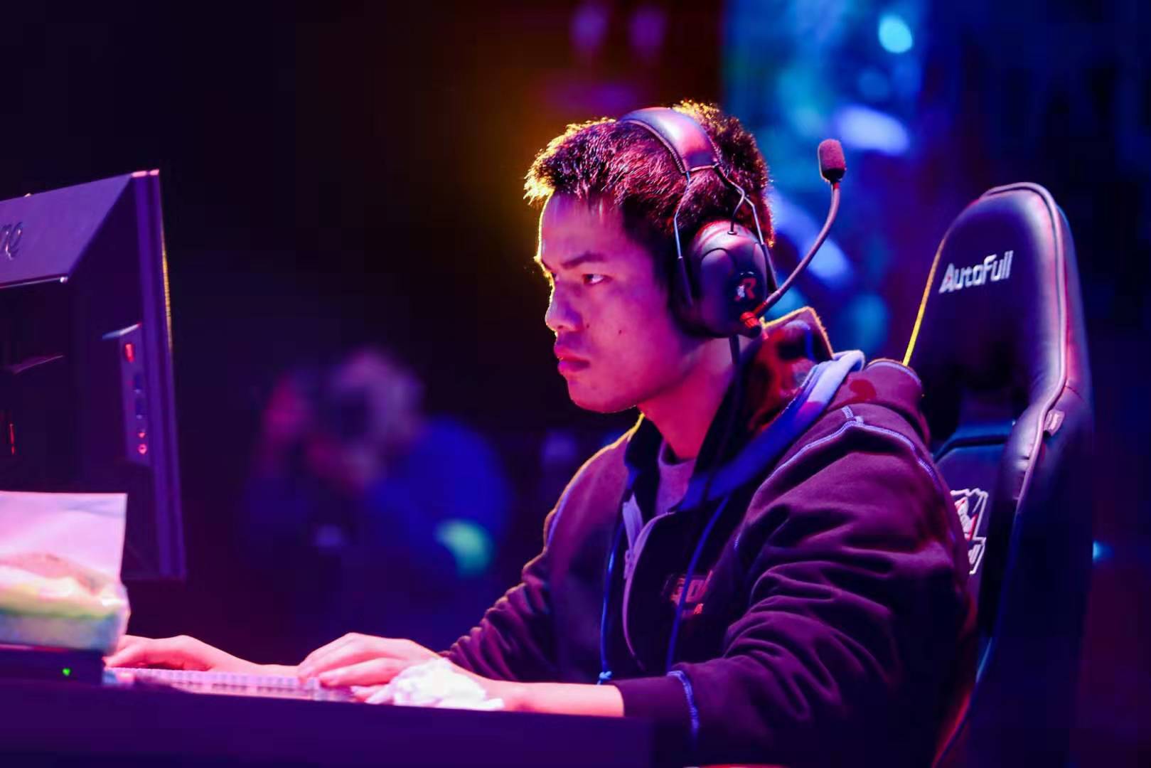 虽然暂时阻 虽然暂时阻